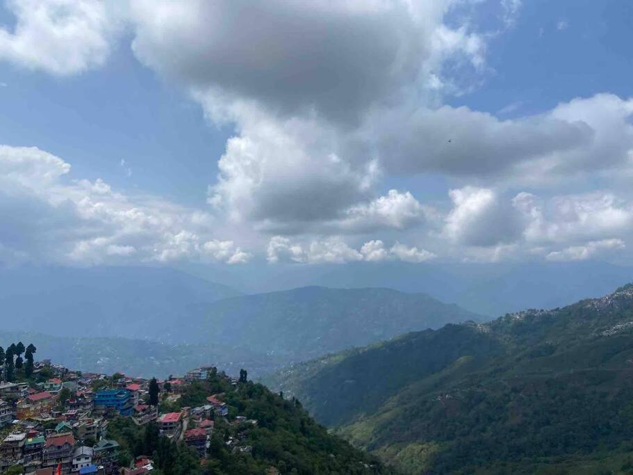 Norbu'S Homestay Darjeeling  Bagian luar foto