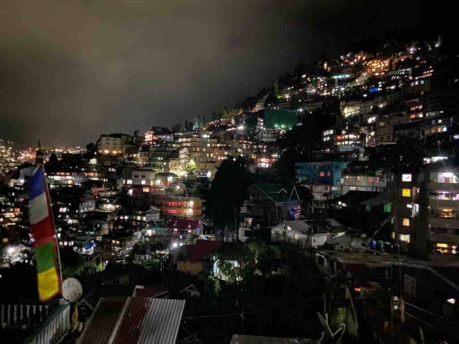 Norbu'S Homestay Darjeeling  Bagian luar foto