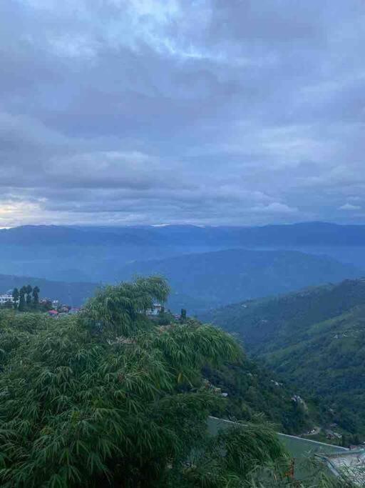 Norbu'S Homestay Darjeeling  Bagian luar foto